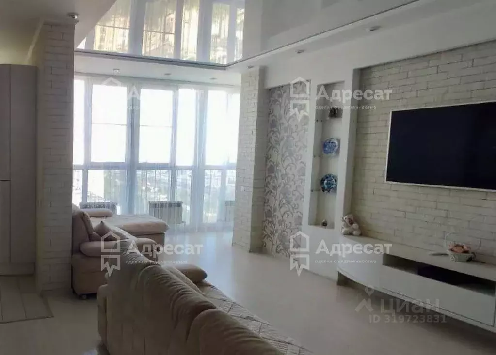 3-к кв. Волгоградская область, Волгоград Новороссийская ул., 8 (104.0 ... - Фото 1