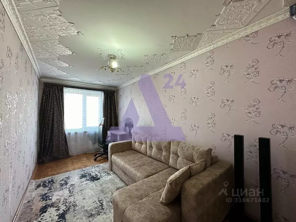 2-к кв. Алтайский край, Барнаул ул. Гущина, 199 (44.8 м) - Фото 0