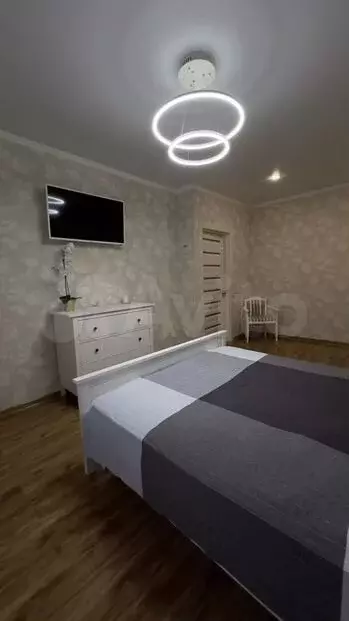 1-к. квартира, 60м, 9/10эт. - Фото 0