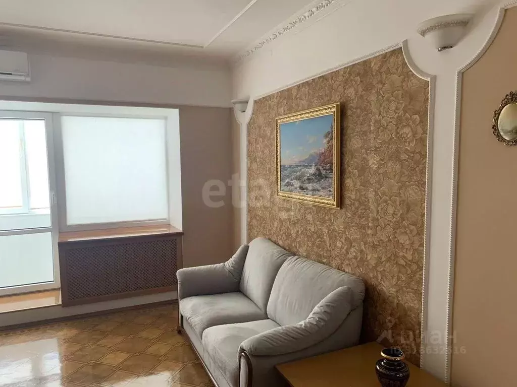 2-к кв. Крым, Симферополь ул. Петропавловская (68.0 м) - Фото 0