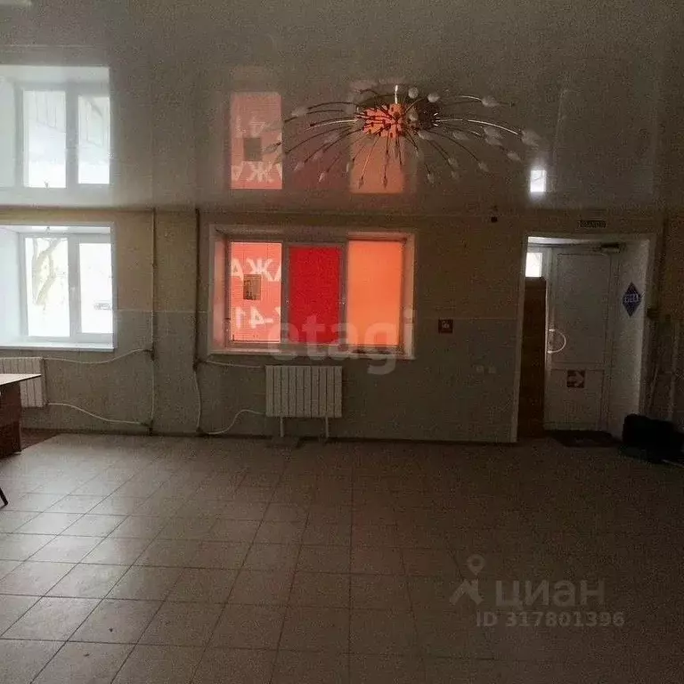 Помещение свободного назначения в Свердловская область, Кировград ... - Фото 1