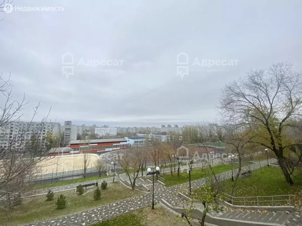 4-комнатная квартира: Волгоград, Новоузенская улица, 6 (82.1 м) - Фото 0