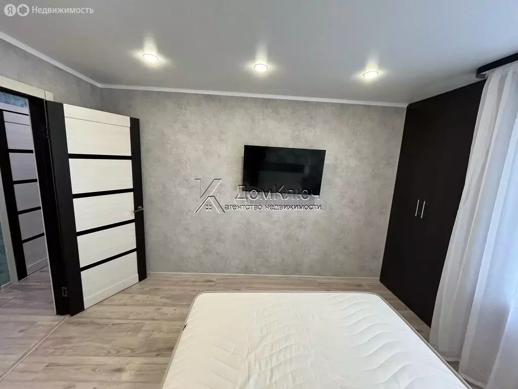 3-комнатная квартира: Кумертау, улица Ломоносова, 29 (70 м) - Фото 1