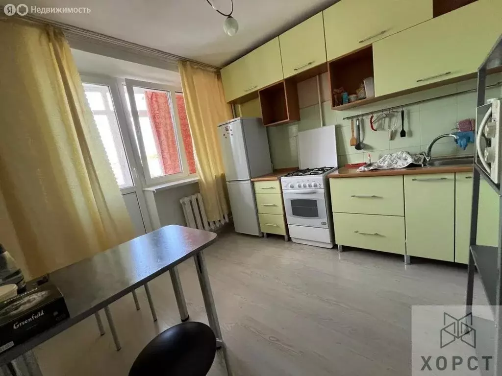 2-комнатная квартира: Ставрополь, улица Розы Люксембург, 3 (65 м) - Фото 0