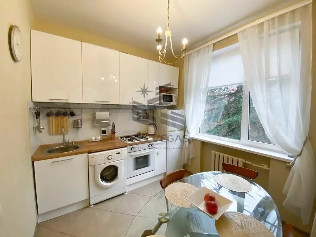 2-к. квартира, 60 м, 4/4 эт. - Фото 0