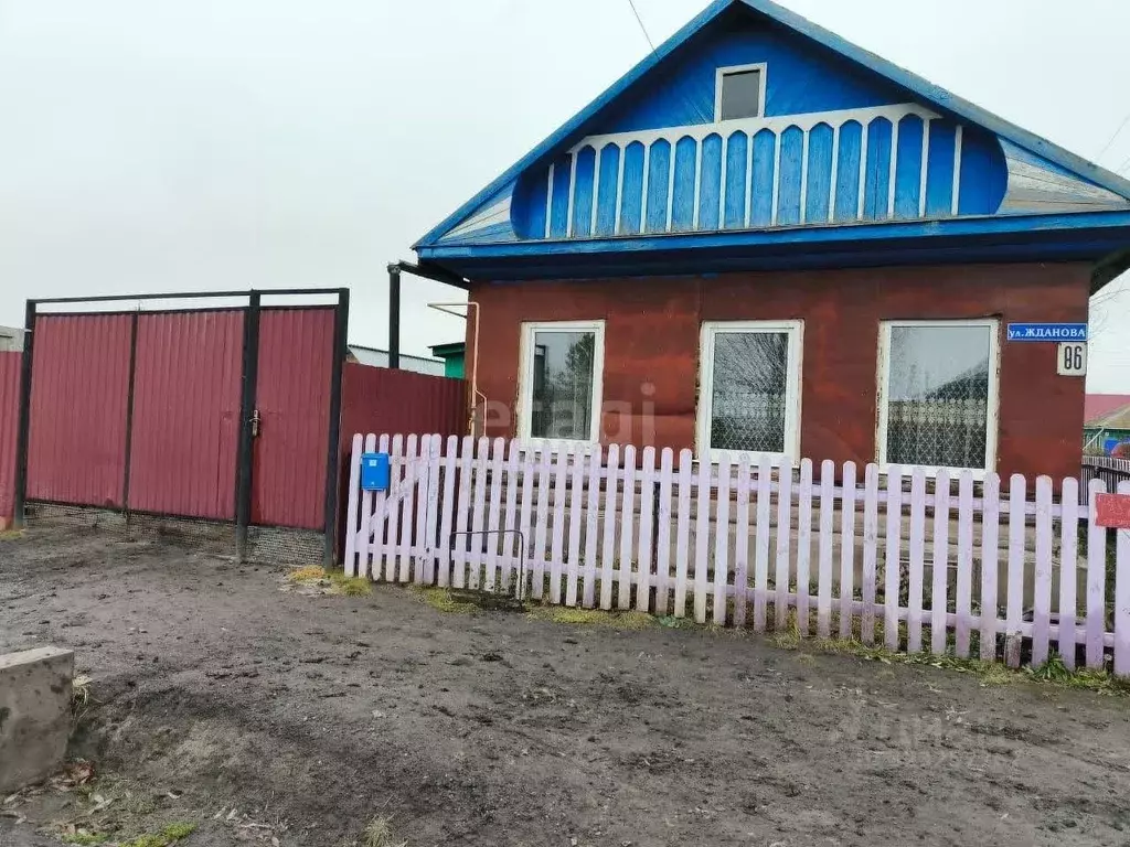 Дом в Омская область, Исилькуль ул. Жданова, 86 (79 м) - Фото 2