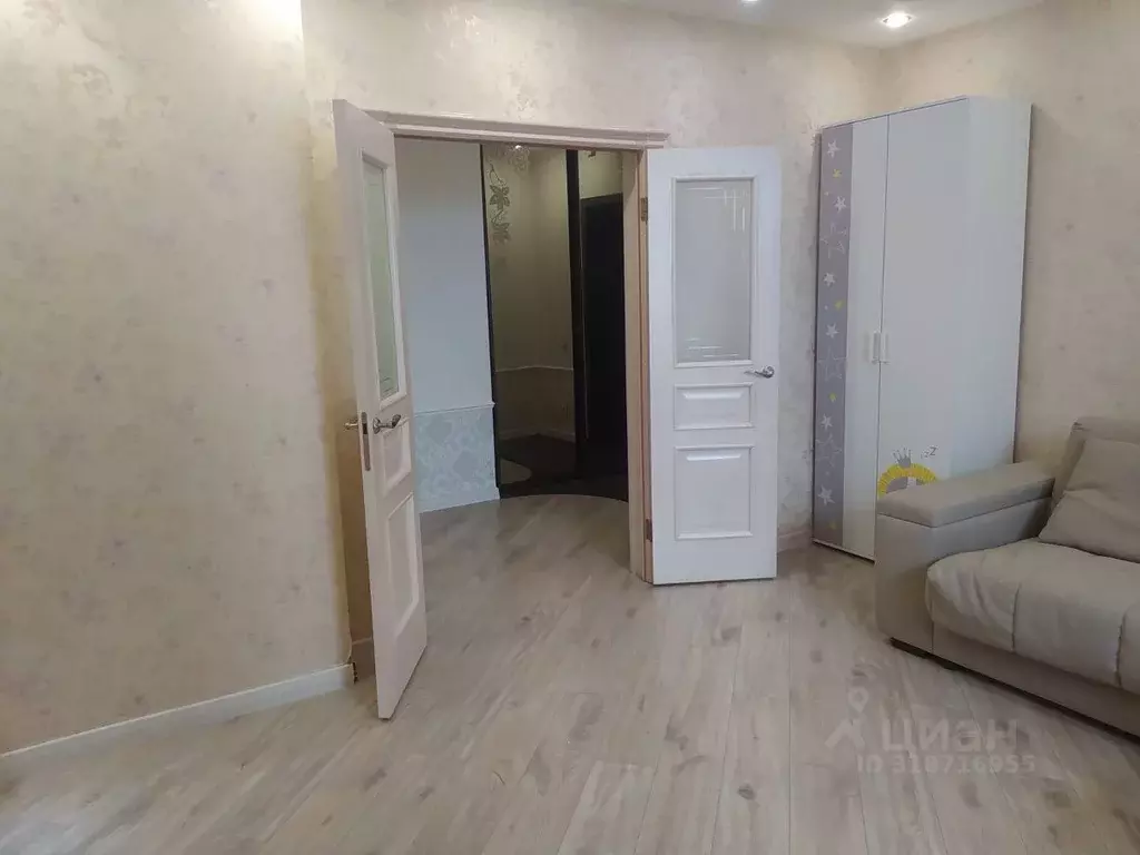 2-к кв. Татарстан, Казань ул. Баки Урманче, 8 (64.0 м) - Фото 1
