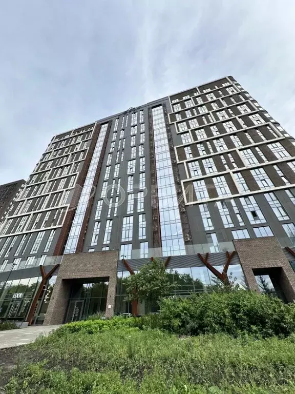 2-к кв. Тюменская область, Тюмень ул. Николая Машарова, 8 (77.0 м) - Фото 1