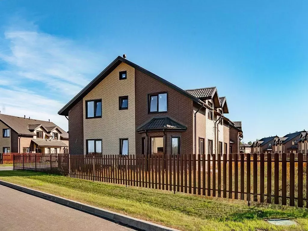 Таунхаус в Ленинградская область, Всеволожский район, Агалатовское ... - Фото 2