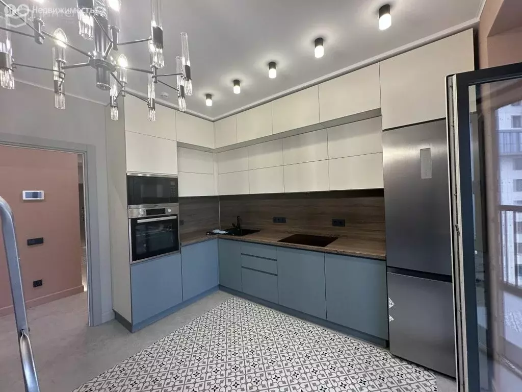 2-комнатная квартира: Красноярск, улица Авиаторов, 24 (68 м) - Фото 0