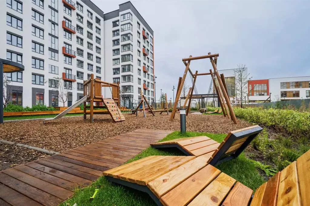 2-к кв. Свердловская область, Екатеринбург бул. Золотистый, 17 (51.1 ... - Фото 1