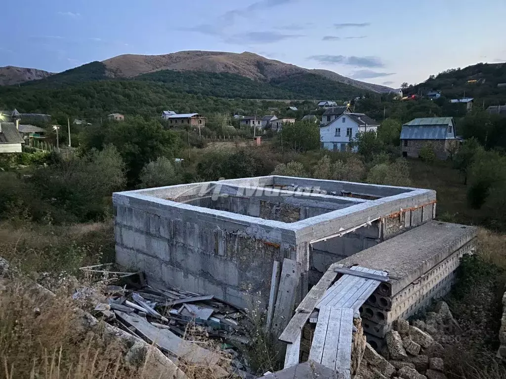 Участок в Крым, Симферопольский район, Добровское с/пос, Строитель ... - Фото 0