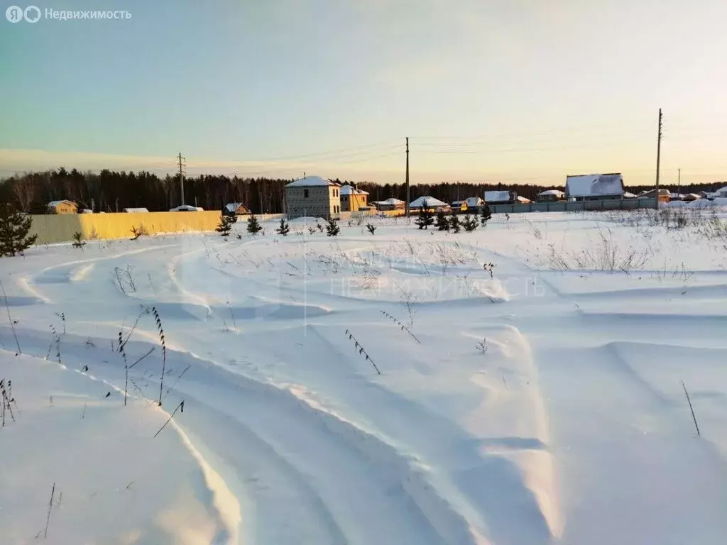 Участок в Тюменский район, деревня Ушакова, Советская улица (30 м) - Фото 0