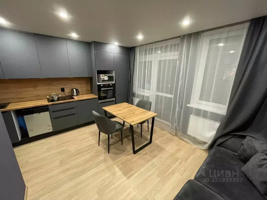 Студия Свердловская область, Екатеринбург ул. Чемпионов, 15 (26.0 м) - Фото 2