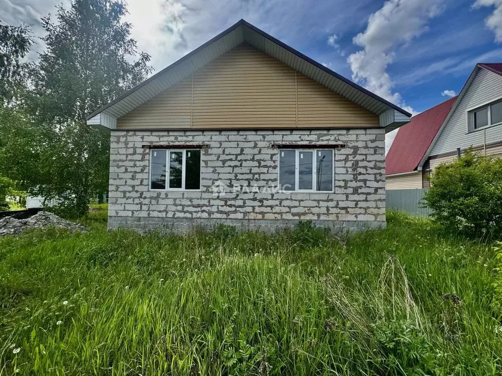 Дом в Белгородская область, Старооскольский городской округ, с. ... - Фото 1