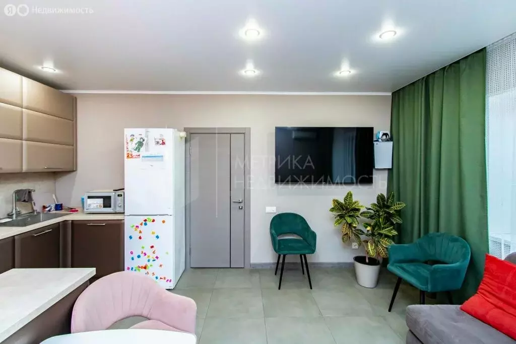 3-комнатная квартира: Тюмень, Харьковская улица, 68 (81.4 м) - Фото 1