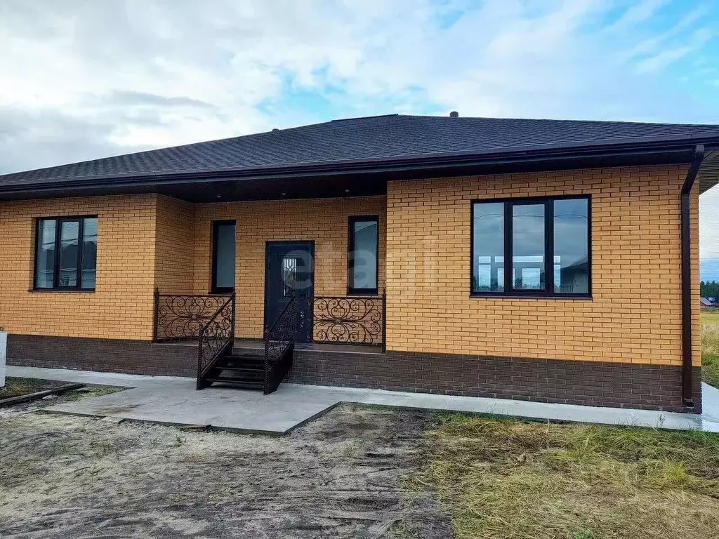 Дом в Белгородская область, Старый Оскол ул. Гвардейская, 21 (140 м) - Фото 1