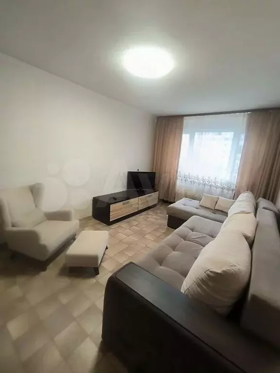 3-к. квартира, 65 м, 3/9 эт. - Фото 0