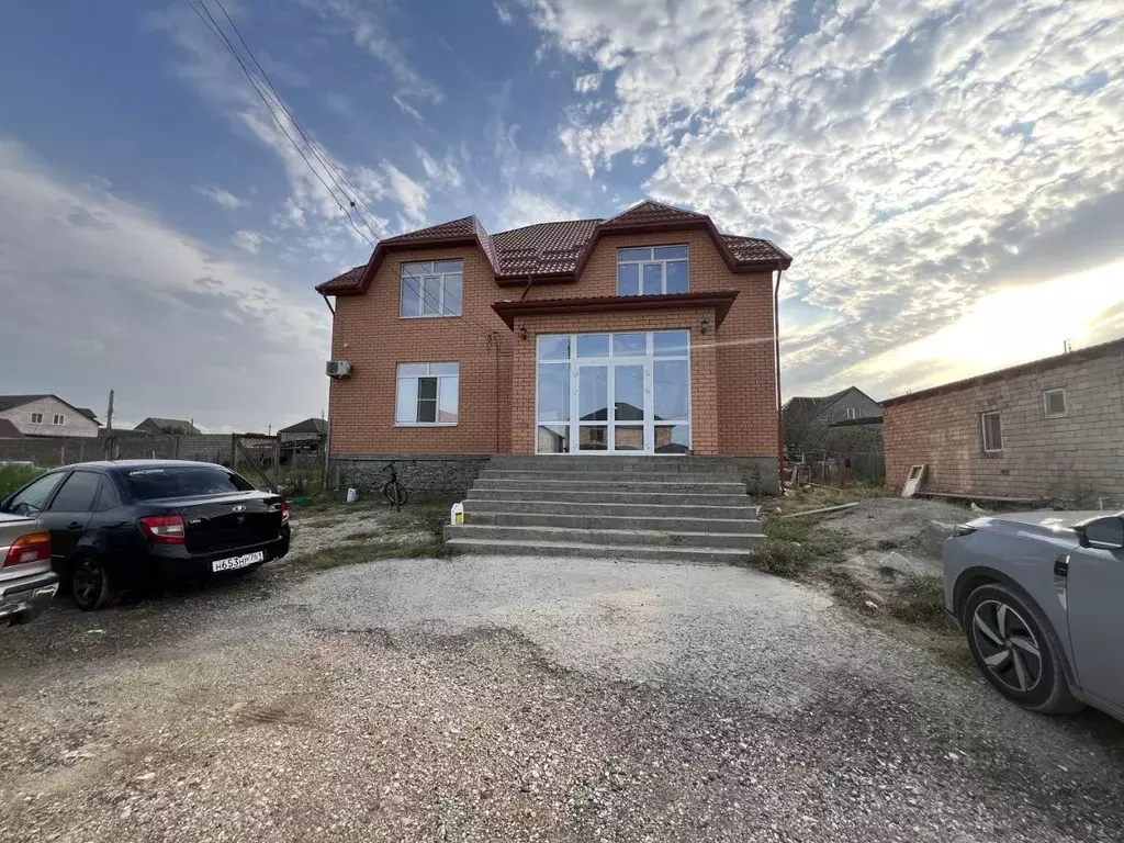 Дом в Дагестан, Каспийск ул. 5-я Линия, 65 (300 м) - Фото 2