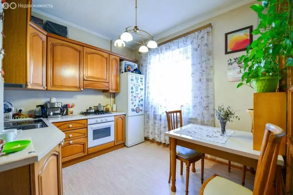4-комнатная квартира: Хабаровск, улица Льва Толстого, 1 (85.3 м) - Фото 0