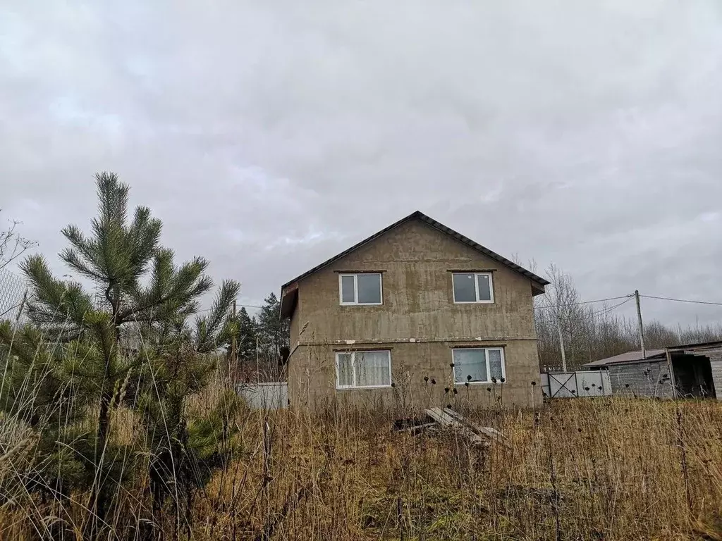 Дом в Ленинградская область, Лужский район, Заклинское с/пос, д. Слапи ... - Фото 1