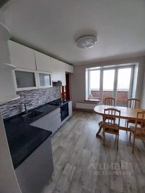 3-к кв. Чувашия, Чебоксары ул. Короленко, 18 (69.5 м) - Фото 1