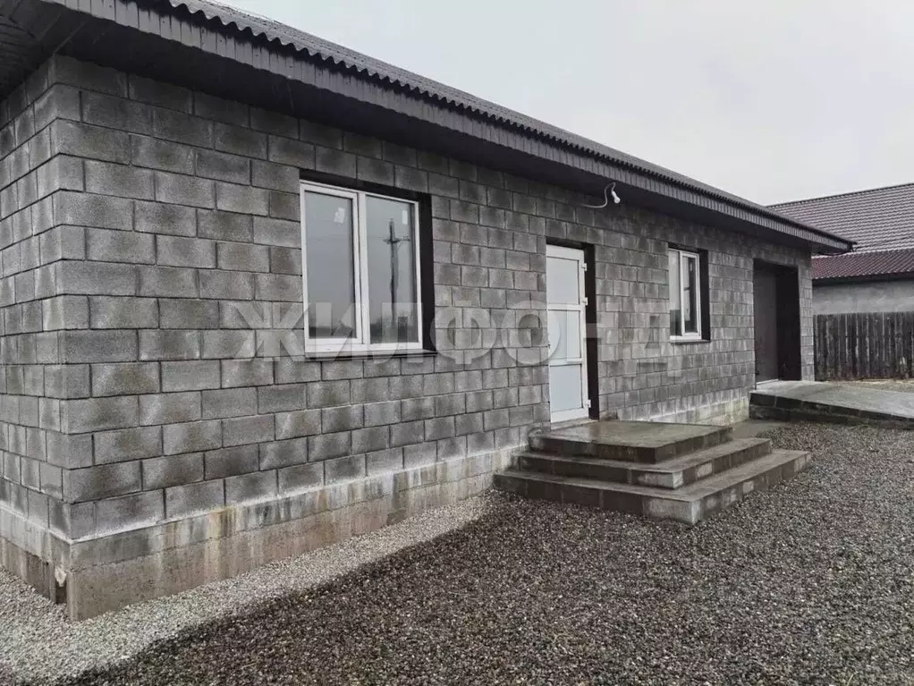 Дом в Хакасия, Черногорск Абаканская ул. (130 м) - Фото 1