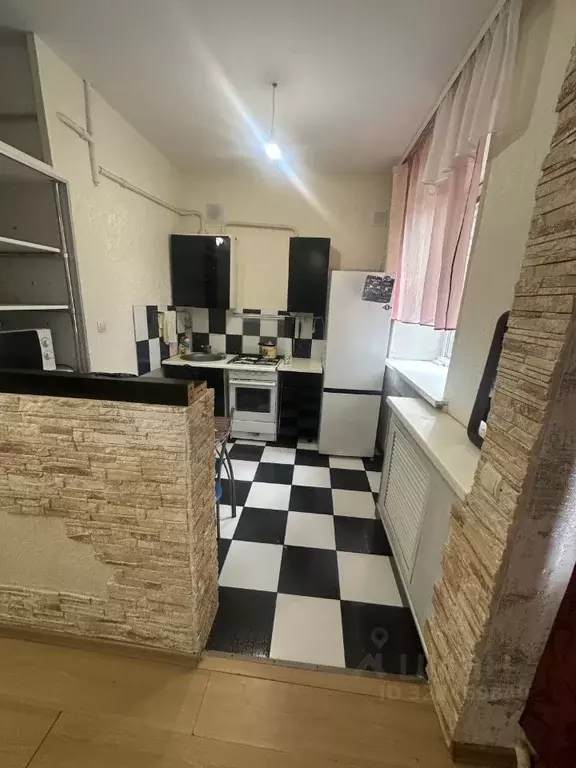 2-к кв. Башкортостан, Уфа ул. 40 лет Октября, 4 (40.0 м) - Фото 1