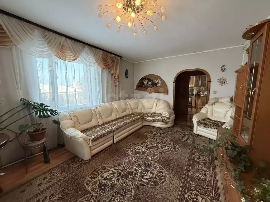 Дом в Тюменская область, Тюмень Зайкова мкр, ул. Ахматовой (318 м) - Фото 1