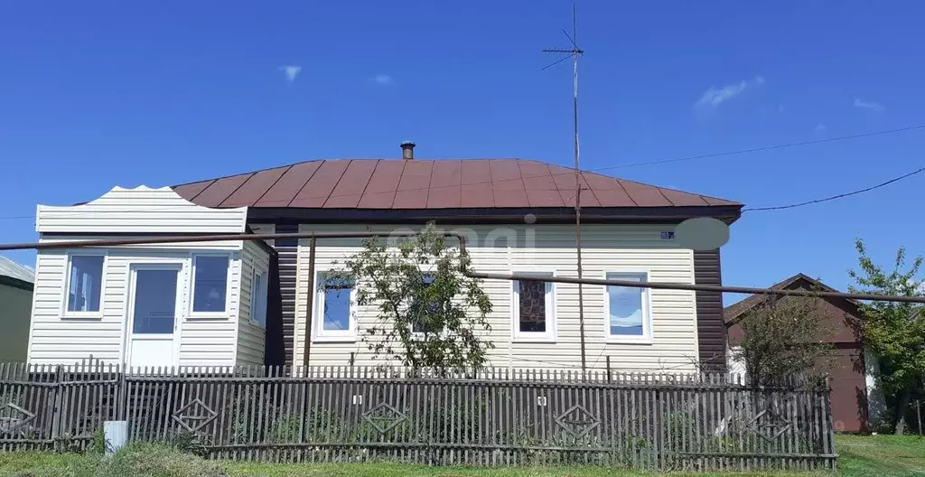 Дом в Саратовская область, Балашовский район, Пинеровка рп ул. Ленина, ... - Фото 0