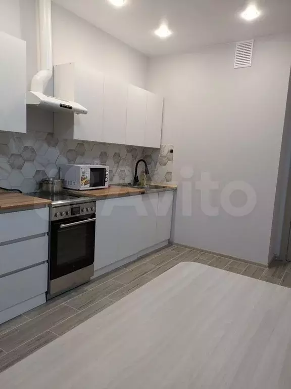 2-к. квартира, 60 м, 3/19 эт. - Фото 0