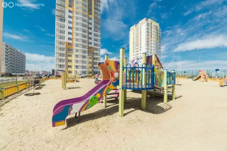 2-комнатная квартира: Тюмень, улица Александра Протозанова, 10 (61.6 ... - Фото 2