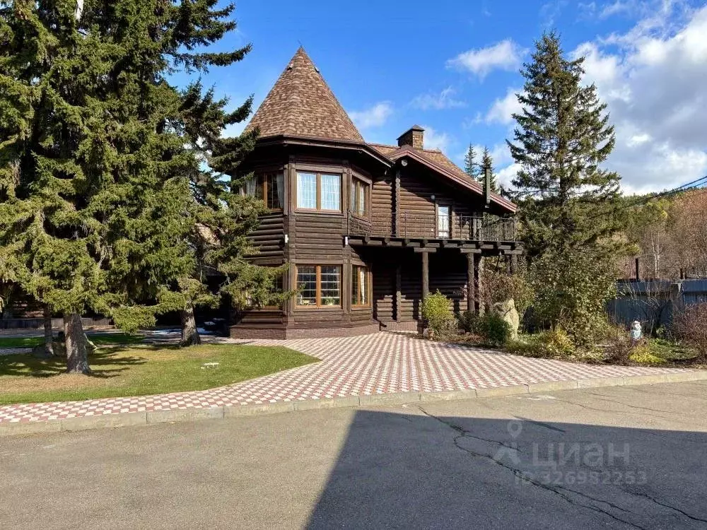 Дом в Иркутская область, Иркутский муниципальный округ, Листвянка рп ... - Фото 1