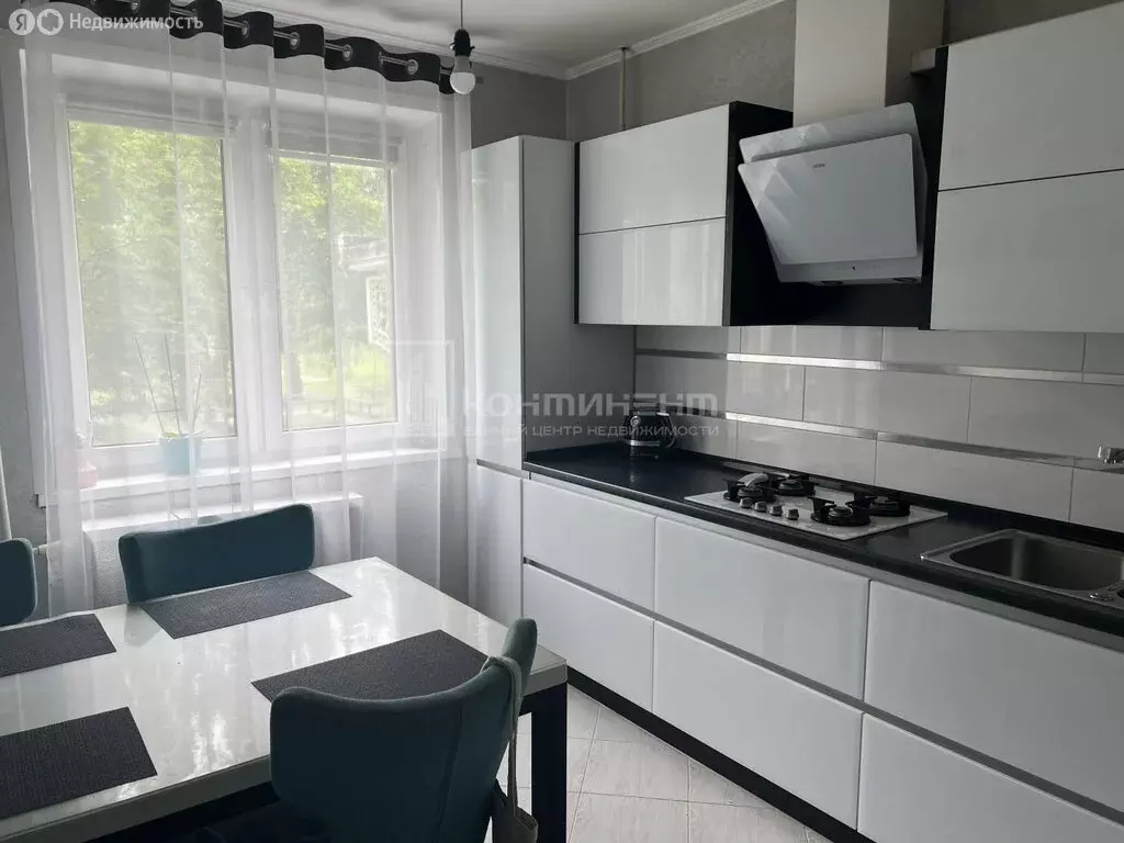 3-комнатная квартира: Ковров, улица Строителей, 24/2 (63 м) - Фото 1