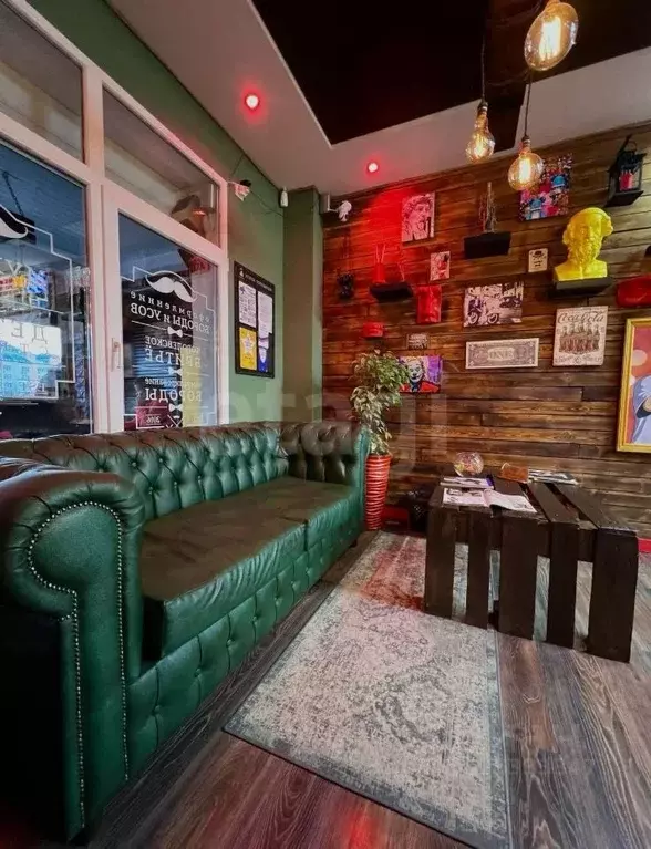 Торговая площадь в Крым, Евпатория просп. Победы, 4 (45 м) - Фото 0