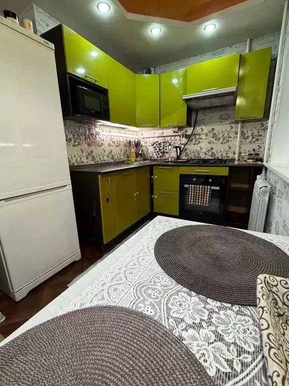 2-к кв. Свердловская область, Екатеринбург ул. Бородина, 13 (50.0 м) - Фото 2