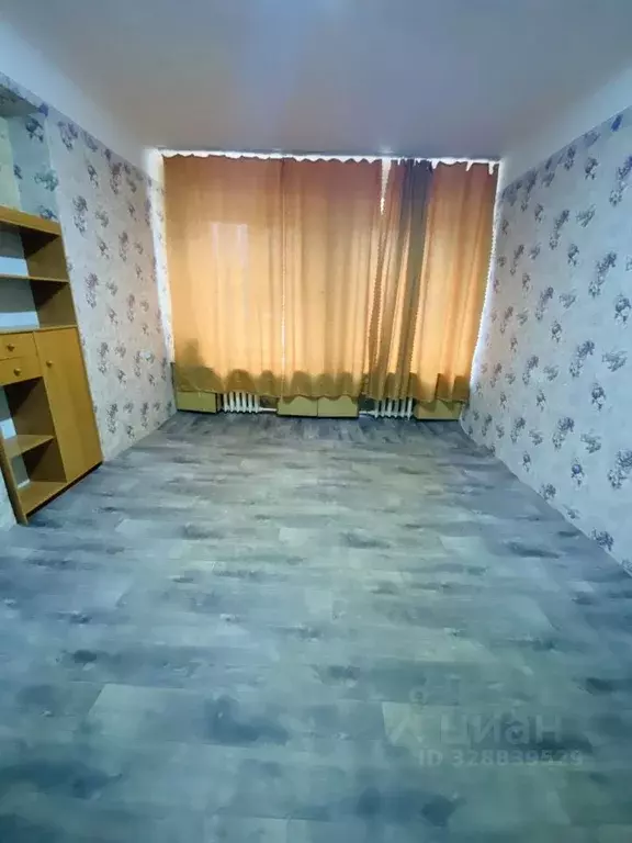 Комната Челябинская область, Челябинск ул. Савина, 10 (18.0 м) - Фото 1