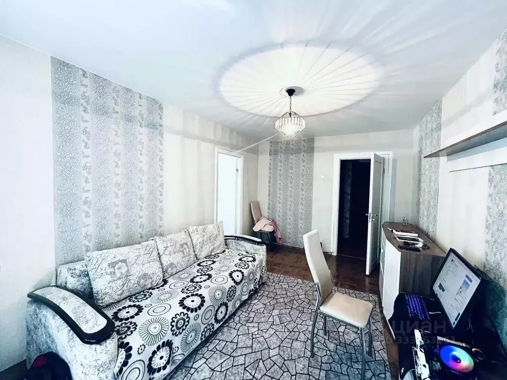 2-к кв. Крым, Симферополь 1543-й кв-л,  (41.7 м) - Фото 1