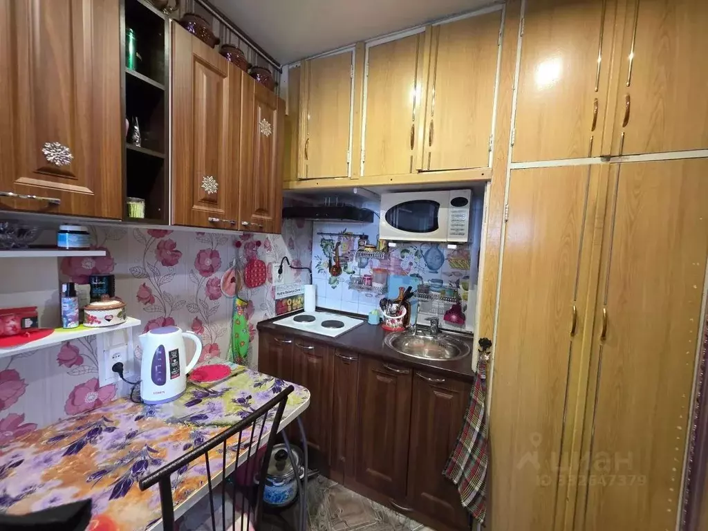 Комната Челябинская область, Челябинск Салютная ул., 23 (16.0 м) - Фото 1