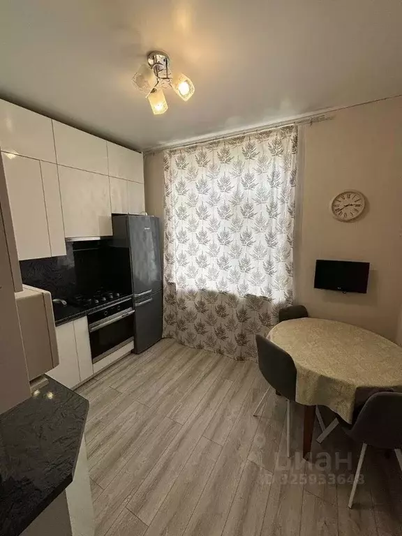 2-к кв. Башкортостан, Уфа Кольцевая ул., 27 (69.8 м) - Фото 1