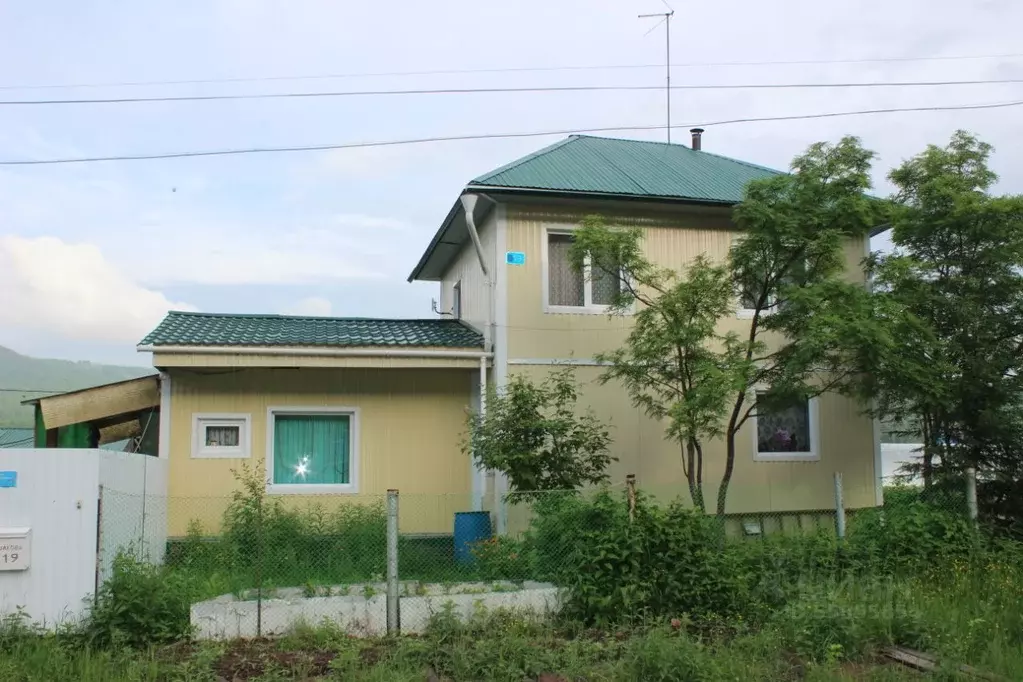 Дом в Иркутская область, Усть-Кут ул. Ушакова (100 м) - Фото 1
