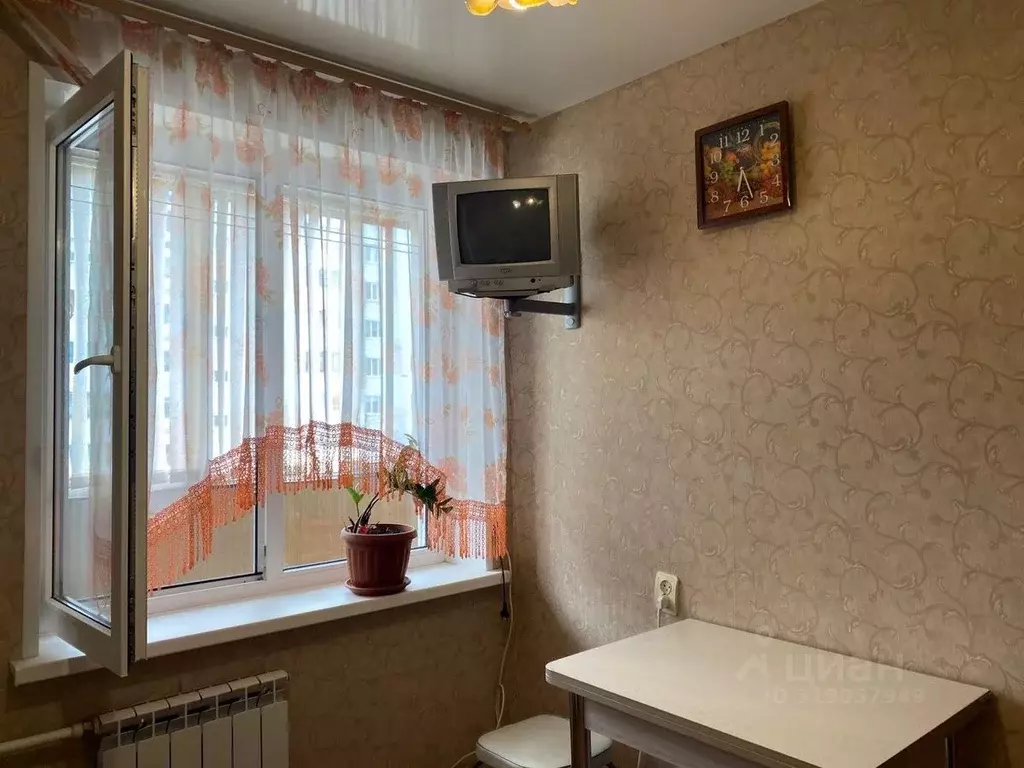 1-к кв. Татарстан, Альметьевск ул. Гафиатуллина, 49 (36.0 м) - Фото 1