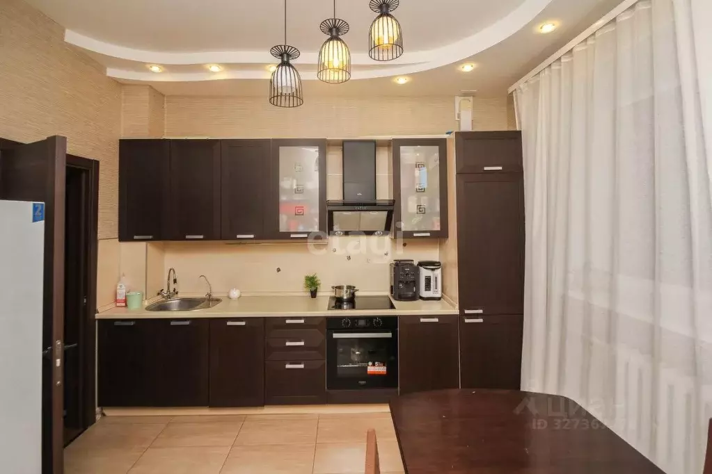 3-к кв. Тюменская область, Тюмень ул. Газовиков, 25к2 (81.7 м) - Фото 1