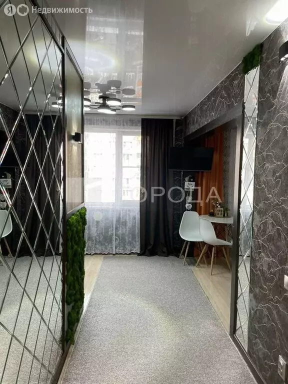 2-комнатная квартира: Барнаул, улица Солнечная Поляна, 111 (55 м) - Фото 0