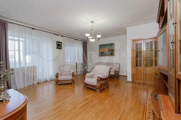 3-к. квартира, 150м, 2/4эт. - Фото 1