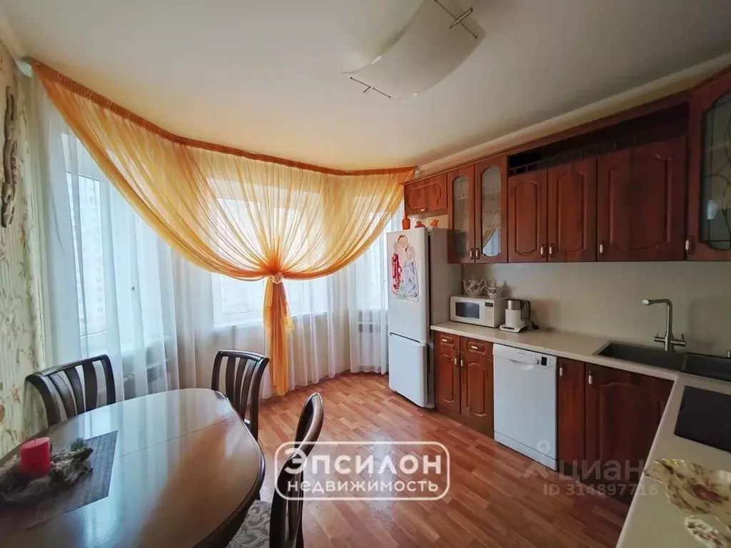 2-к кв. Курская область, Курск просп. Вячеслава Клыкова, 64 (61.24 м) - Фото 0