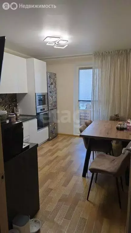 3-комнатная квартира: Набережные Челны, улица Виктора Полякова, 12В ... - Фото 1