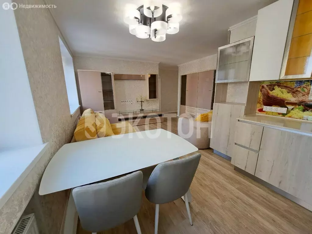 3-комнатная квартира: посёлок Парголово, Заречная улица, 41 (89 м) - Фото 1