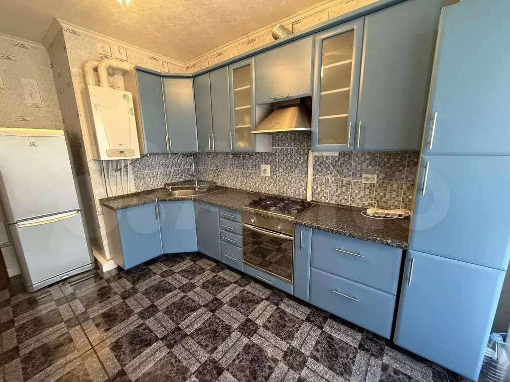 2-к. квартира, 65 м, 2/8 эт. - Фото 0
