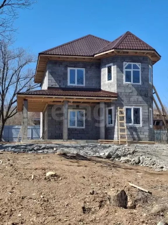 Дом в Приморский край, Артем Южный мкр, 199 (146 м) - Фото 0